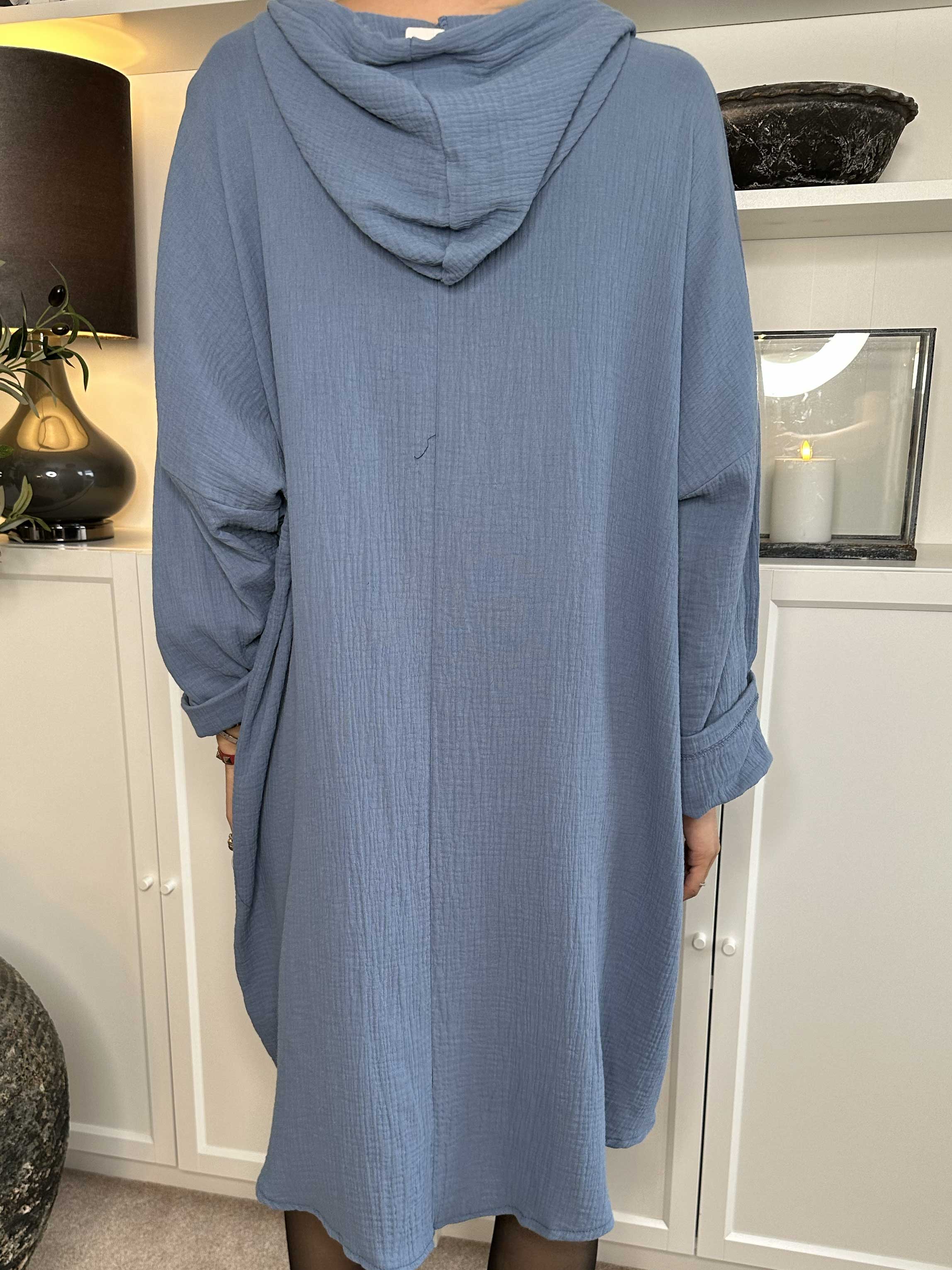 Caro - Blød oversized kjole i bomuld med hætte